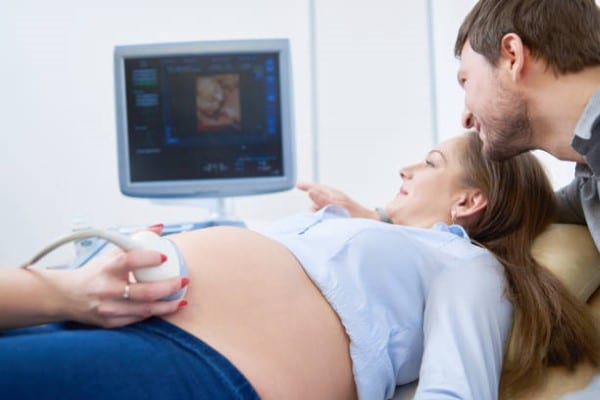 Control prenatal; monitoreo de un feto en estado avanzado